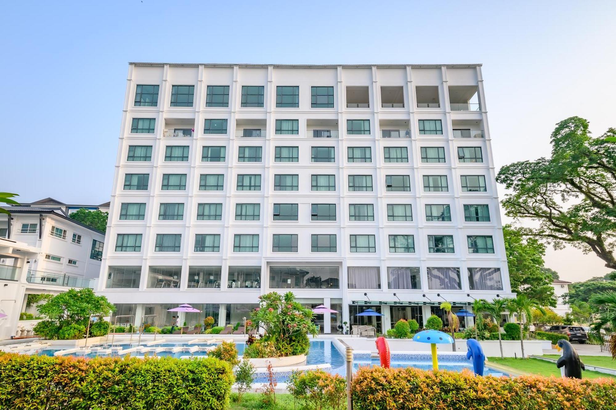 Hotel Seoul Clark Field Exterior photo