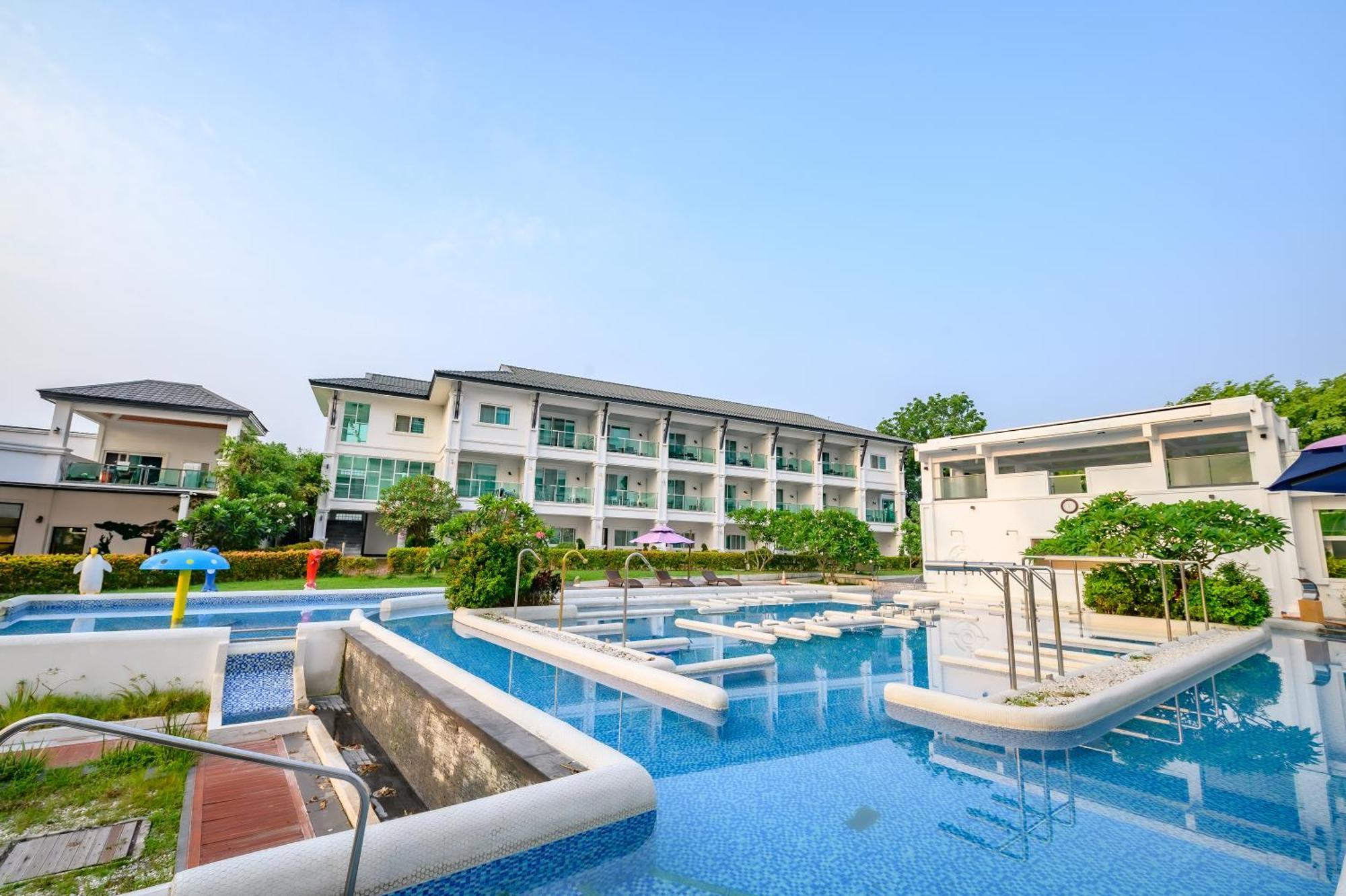 Hotel Seoul Clark Field Exterior photo